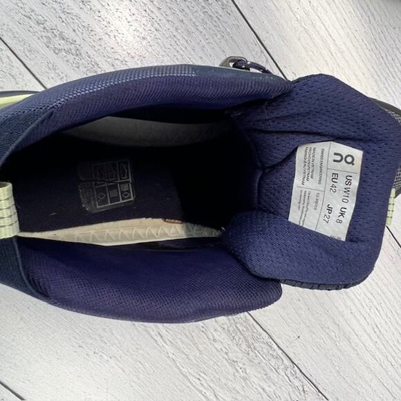 On Cloudtrax Women’s Hiking Boots 10 Purple Trail Outdoor Shoes Great Condition - Picture 6 of 10